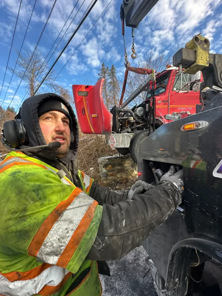 Citywide Automotive heavy-duty operator on scene during a winter truck recovery in Putnam Valley, NY